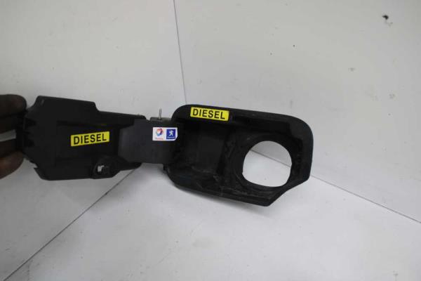CLAPET DE RESERVOIR CITROEN BERLINGO/ PEUGEOT PARTNER 2008-2012 - Vue 6